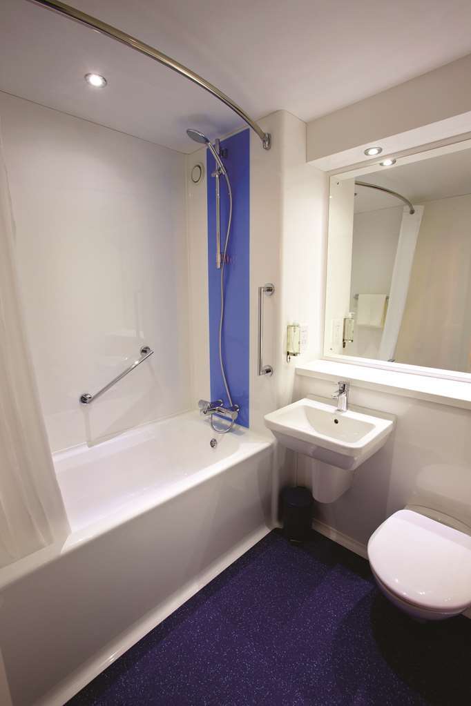 Travelodge Derby Chaddesden Room photo