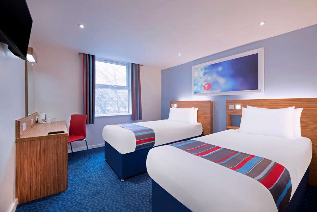 Travelodge Derby Chaddesden Room photo